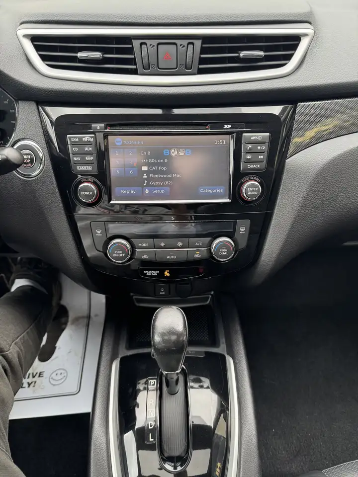 Nissan Rogue снимка Nissan Rogue
