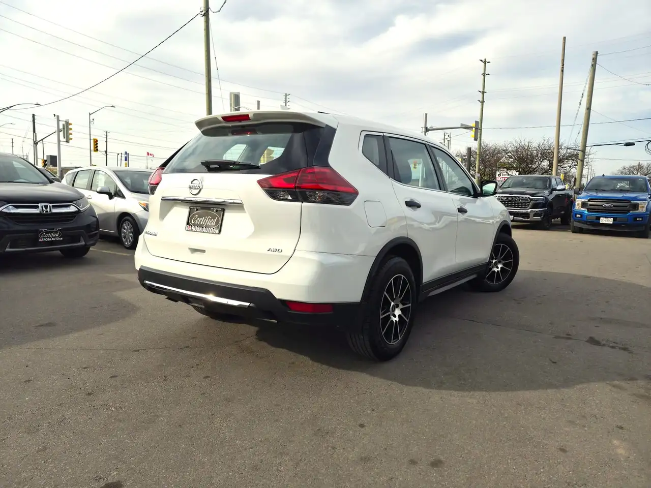 Nissan Rogue снимка Nissan Rogue