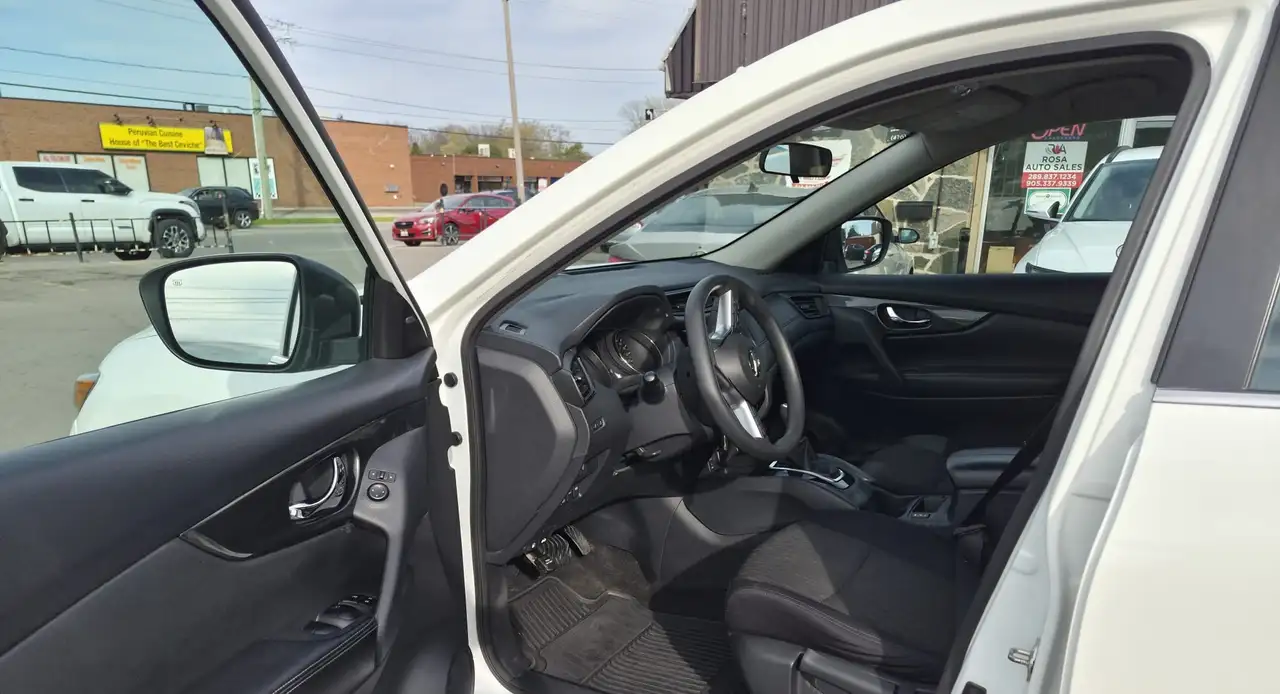 Nissan Rogue снимка Nissan Rogue