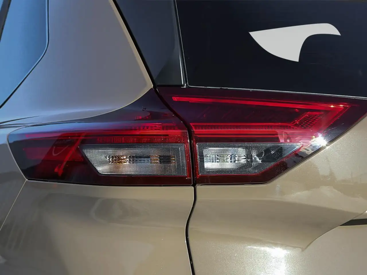 Nissan Rogue photo Nissan Rogue