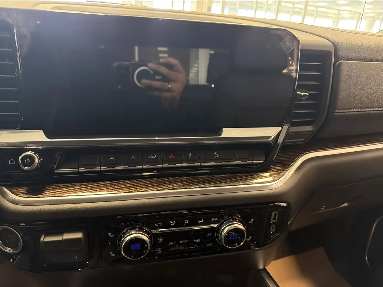 GMC Sierra 1500 photo GMC Sierra 1500