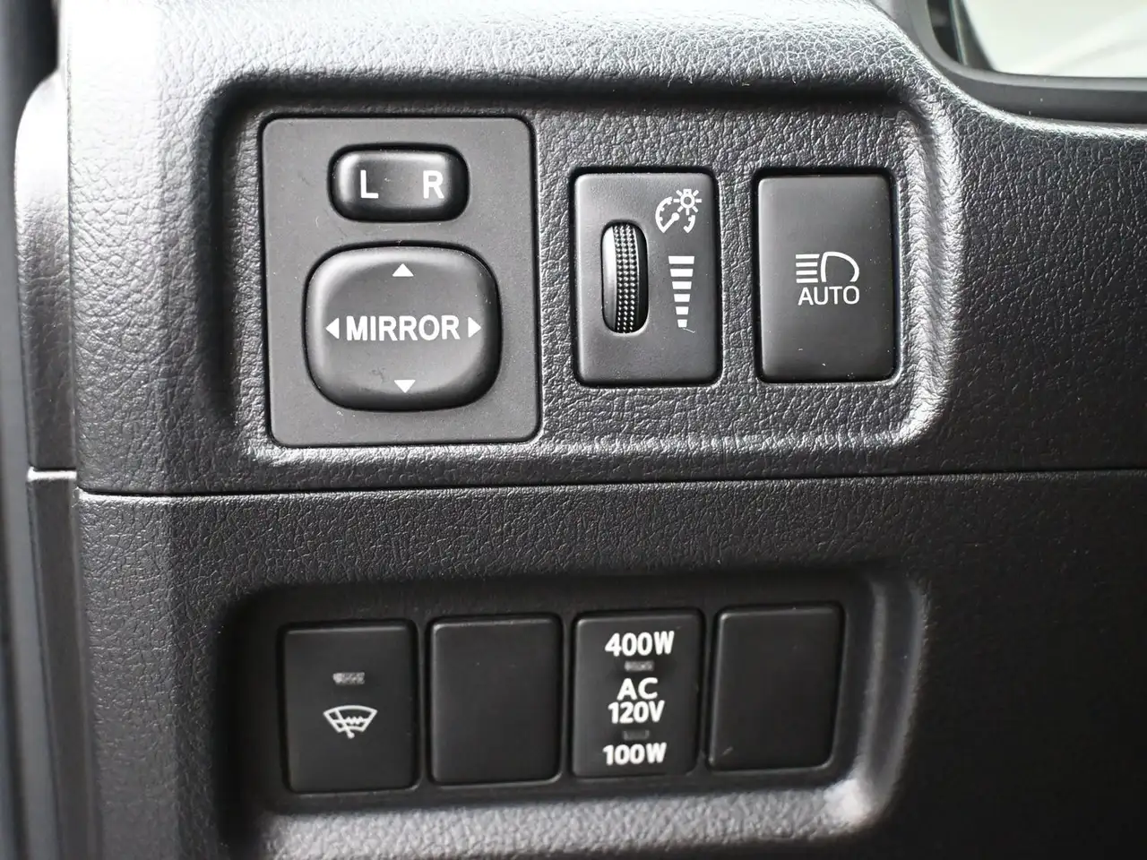 Toyota 4-Runner снимка Toyota 4-Runner