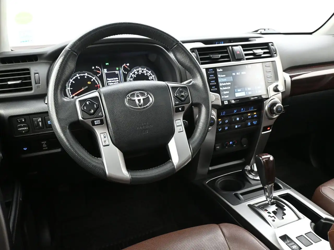 Toyota 4-Runner снимка Toyota 4-Runner