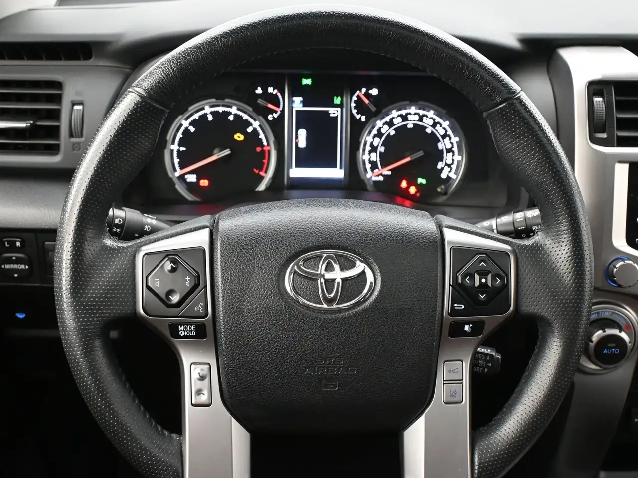 Toyota 4-Runner снимка Toyota 4-Runner