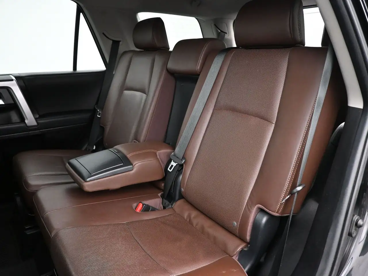 Toyota 4-Runner снимка Toyota 4-Runner