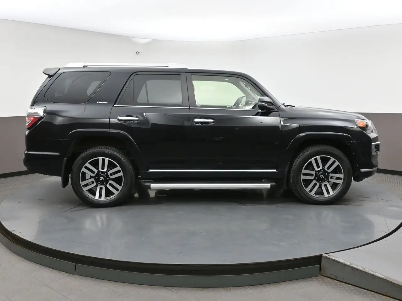 Toyota 4-Runner снимка Toyota 4-Runner