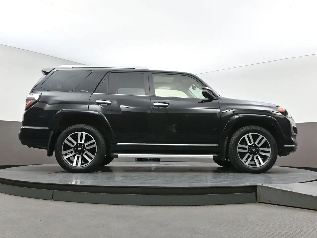 Toyota 4-Runner снимка Toyota 4-Runner