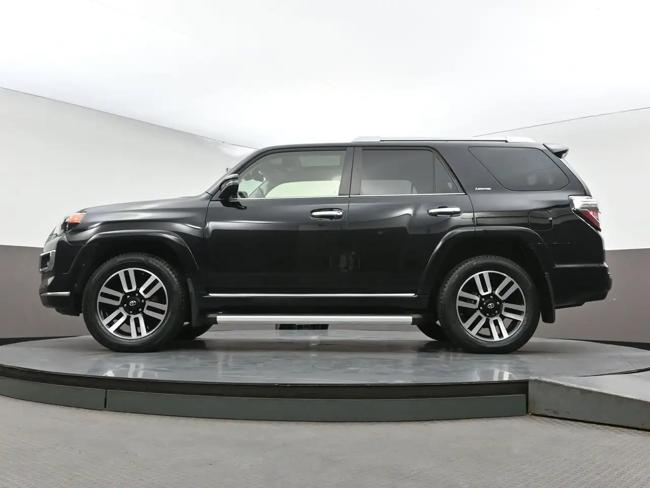 Toyota 4-Runner снимка Toyota 4-Runner