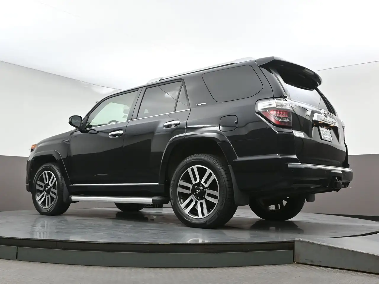 Toyota 4-Runner снимка Toyota 4-Runner