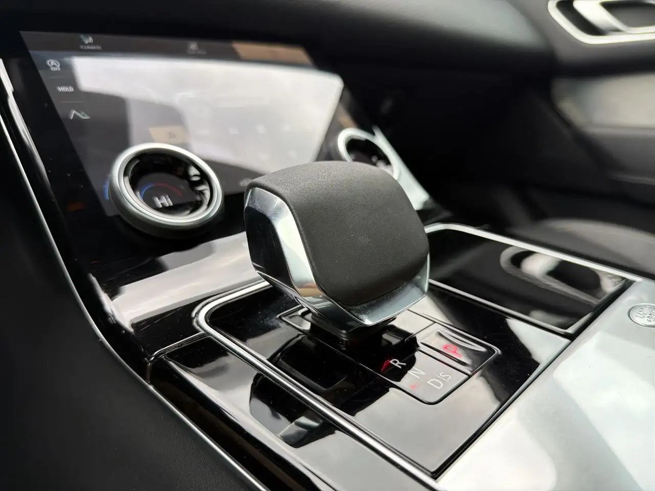 Land Rover Range Rover Velar снимка Land Rover Range Rover Velar