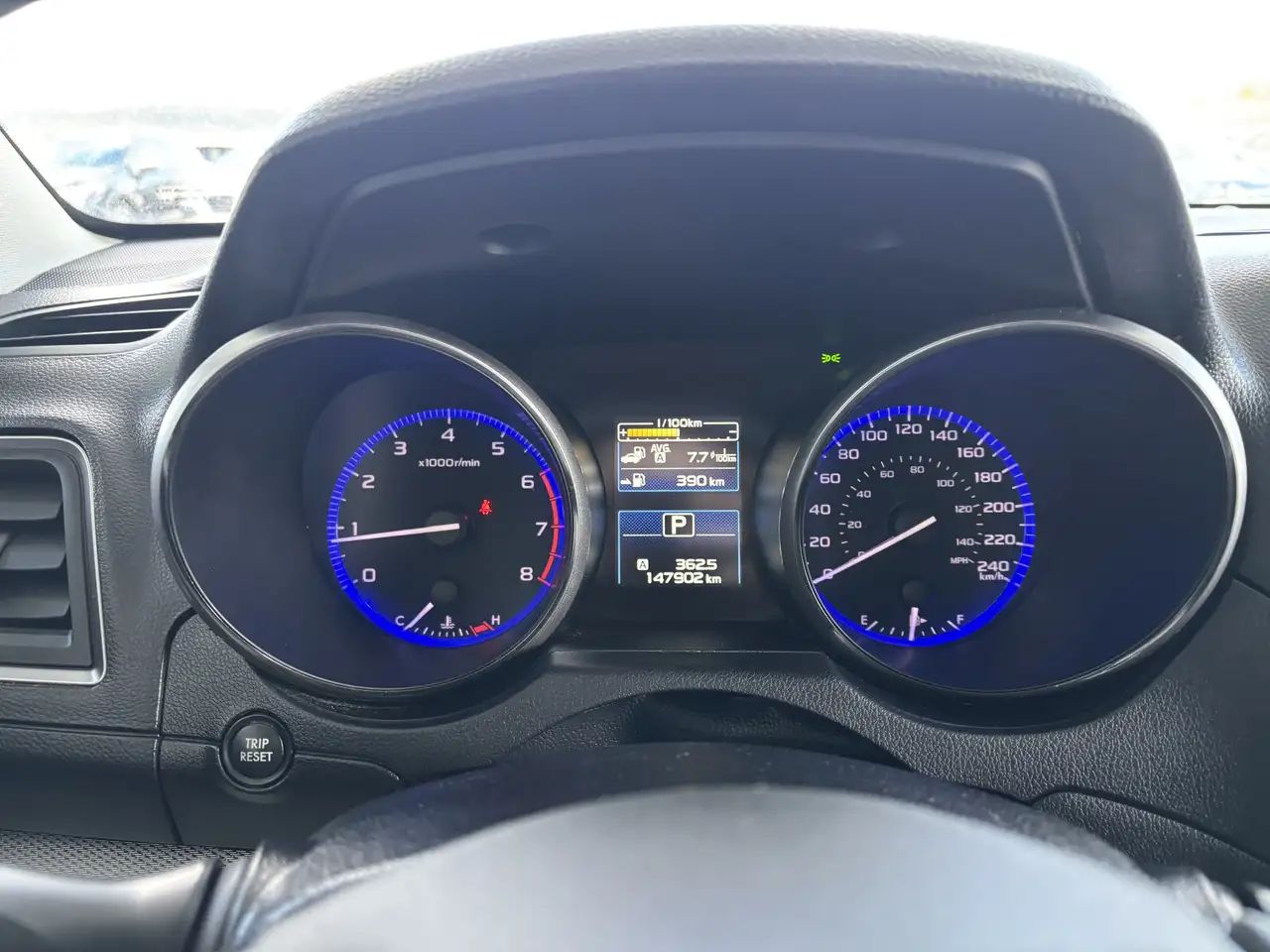 Subaru Legacy снимка Subaru Legacy