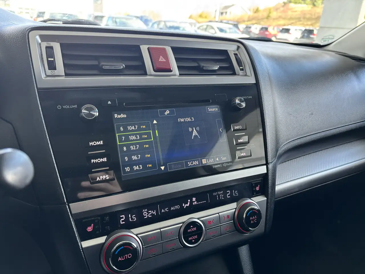 Subaru Legacy снимка Subaru Legacy