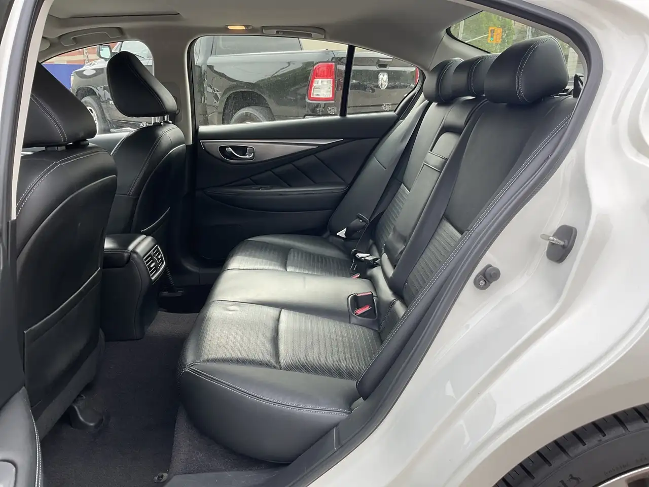 Infiniti Q50 photo Infiniti Q50