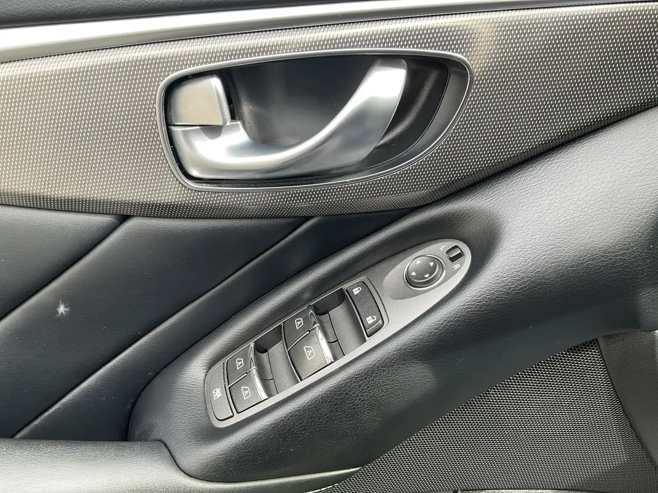 Infiniti Q50 photo Infiniti Q50