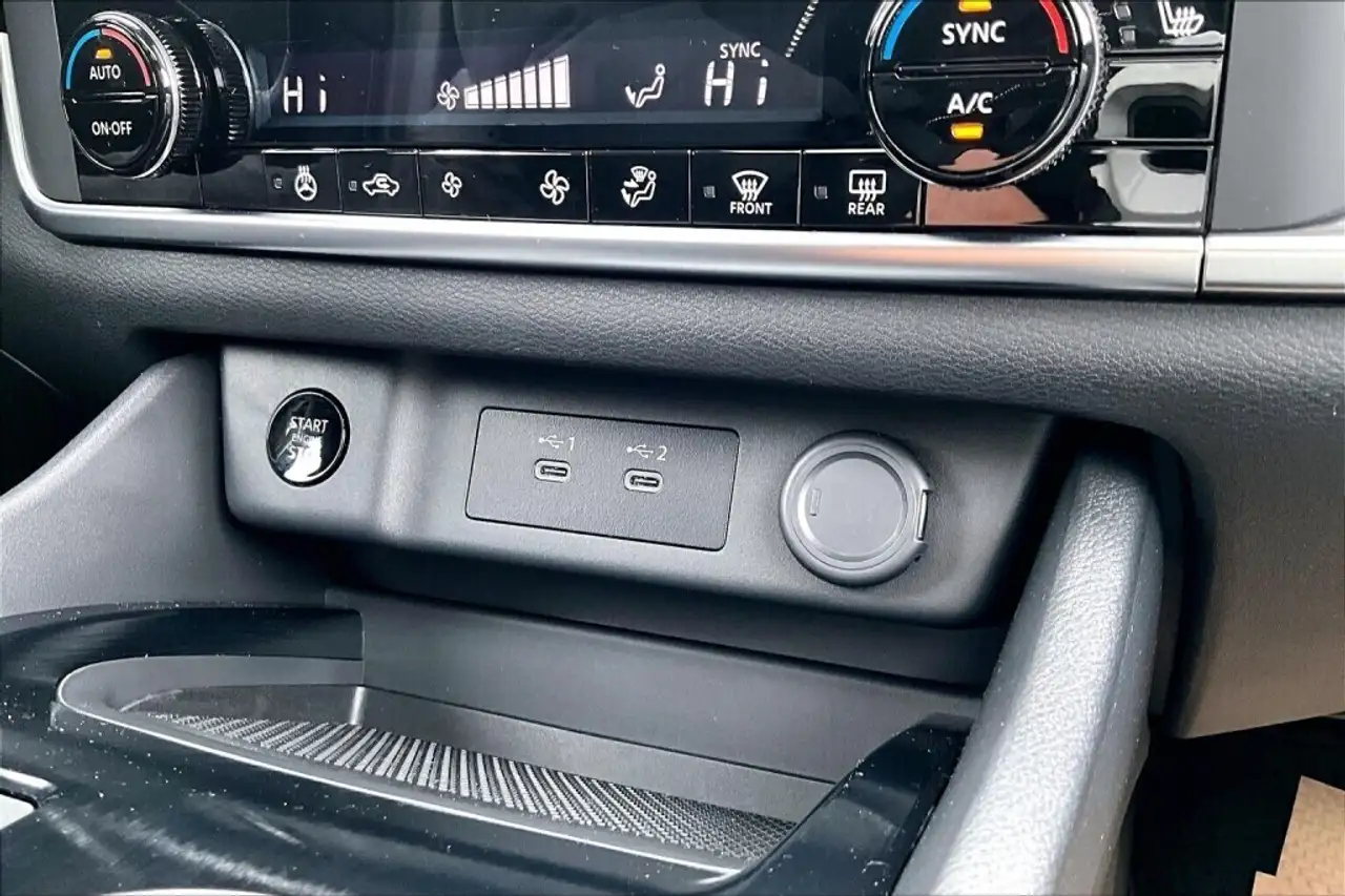 Nissan Rogue photo Nissan Rogue