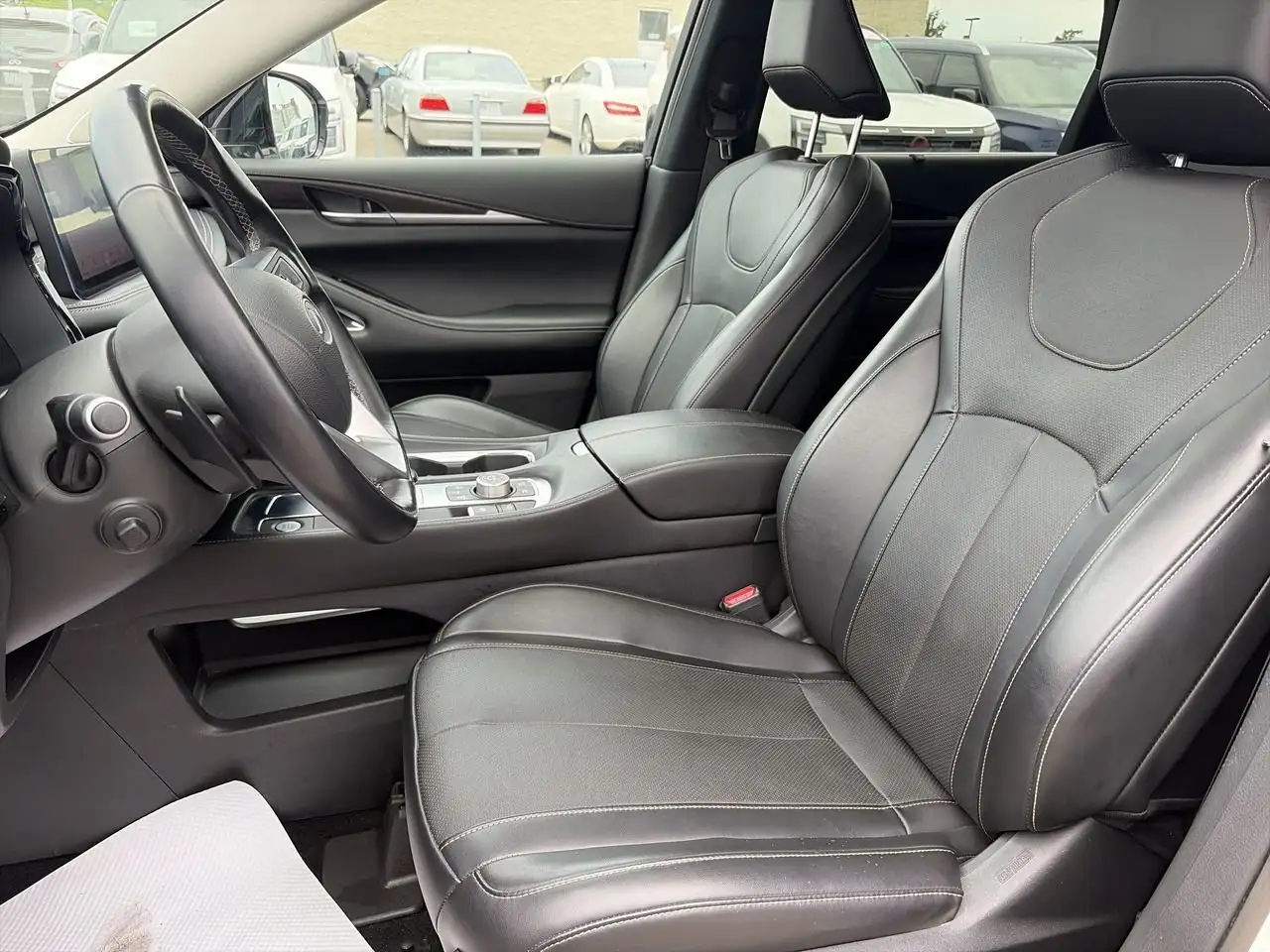 Infiniti QX60 снимка Infiniti QX60