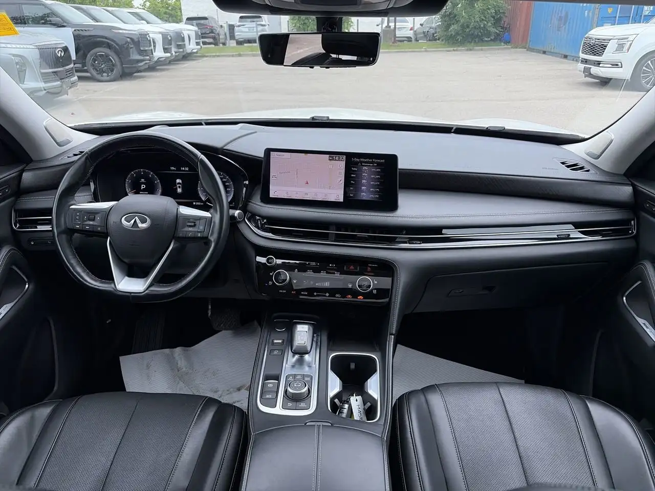 Infiniti QX60 снимка Infiniti QX60