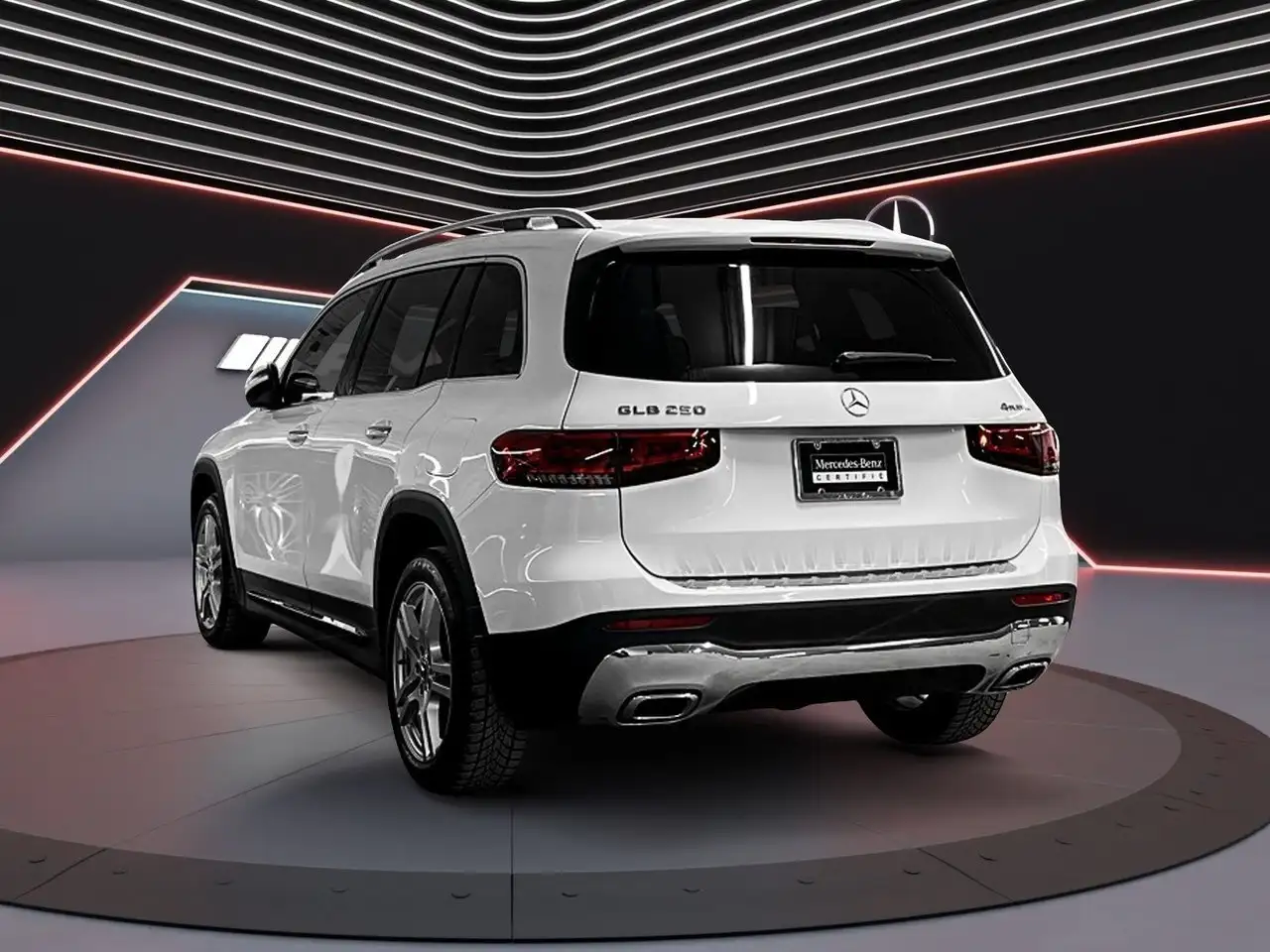 Mercedes-Benz GLB снимка Mercedes-Benz GLB