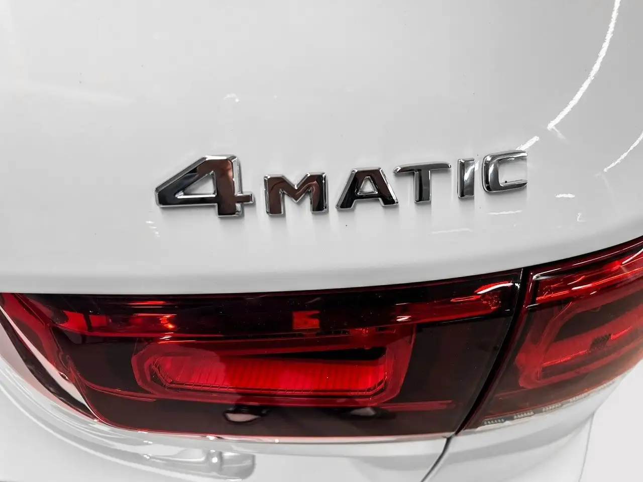 Mercedes-Benz GLB снимка Mercedes-Benz GLB