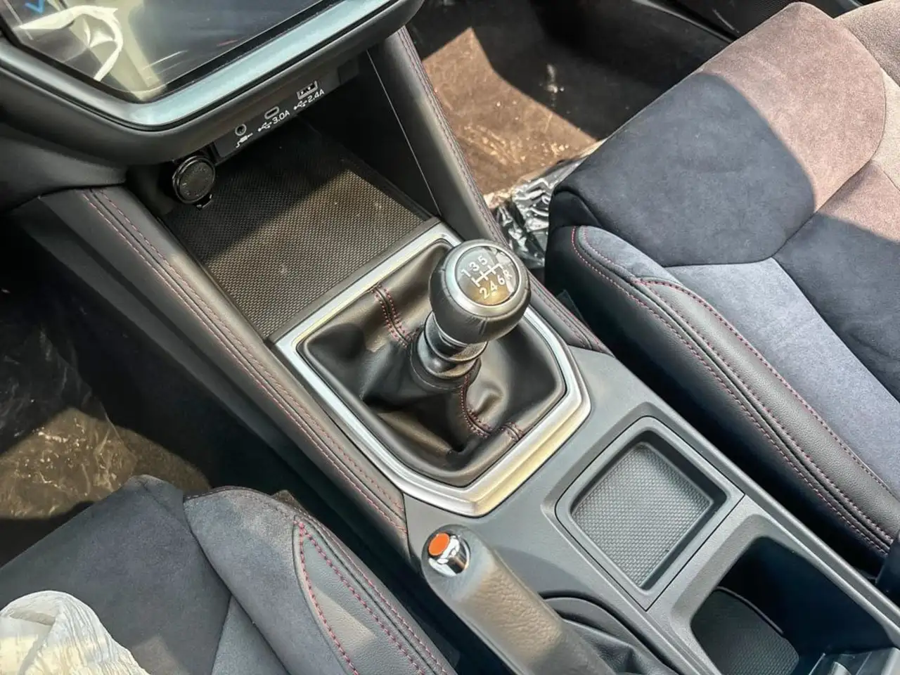 Subaru WRX снимка Subaru WRX