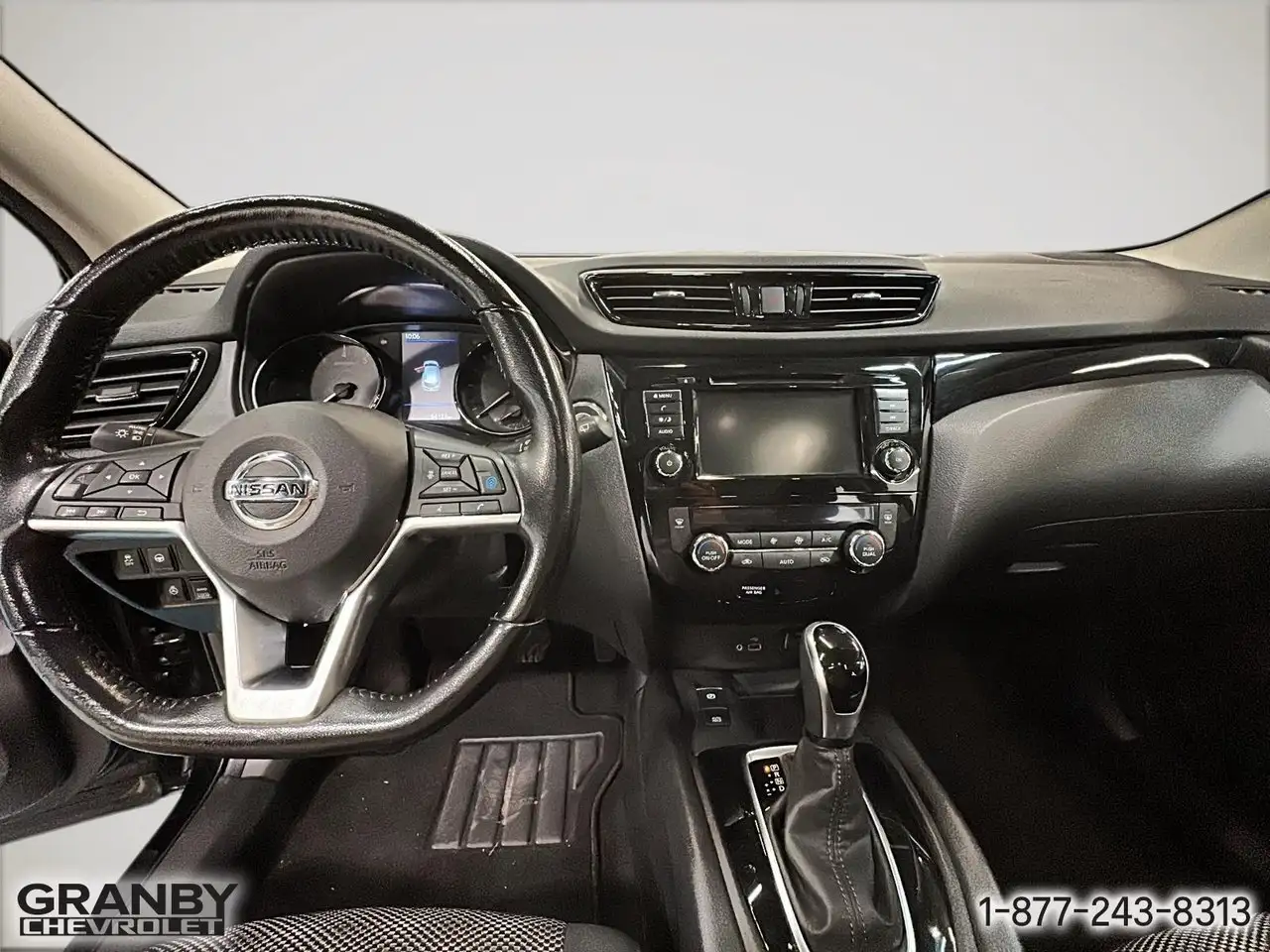 Nissan Qashqai снимка Nissan Qashqai