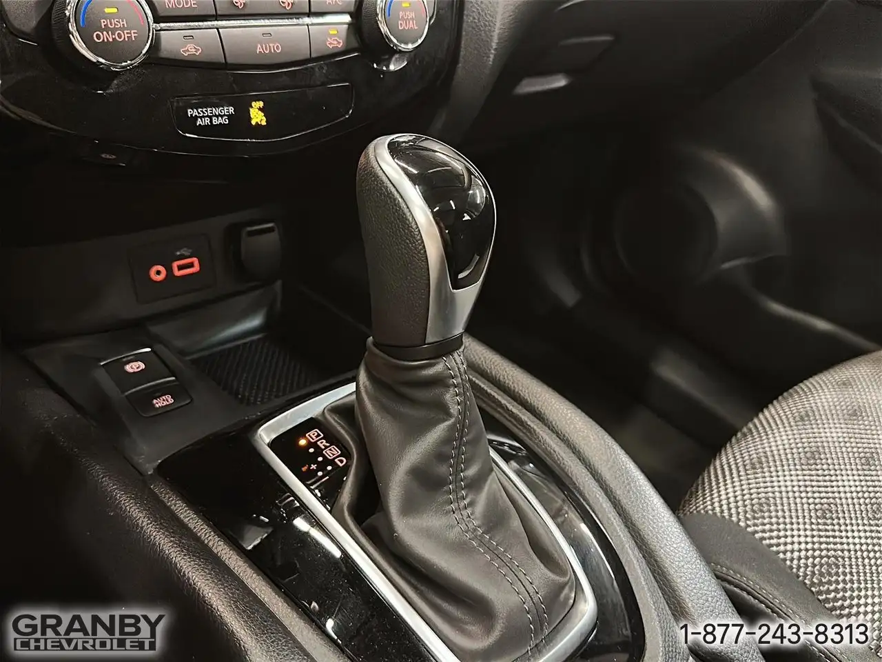 Nissan Qashqai снимка Nissan Qashqai