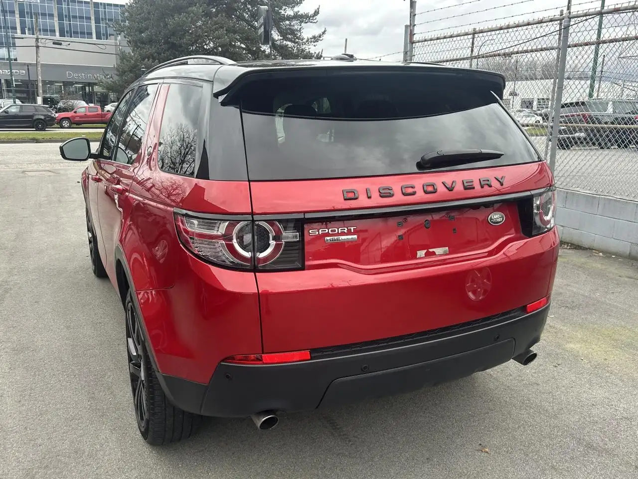 Land Rover Discovery Sport photo Land Rover Discovery Sport