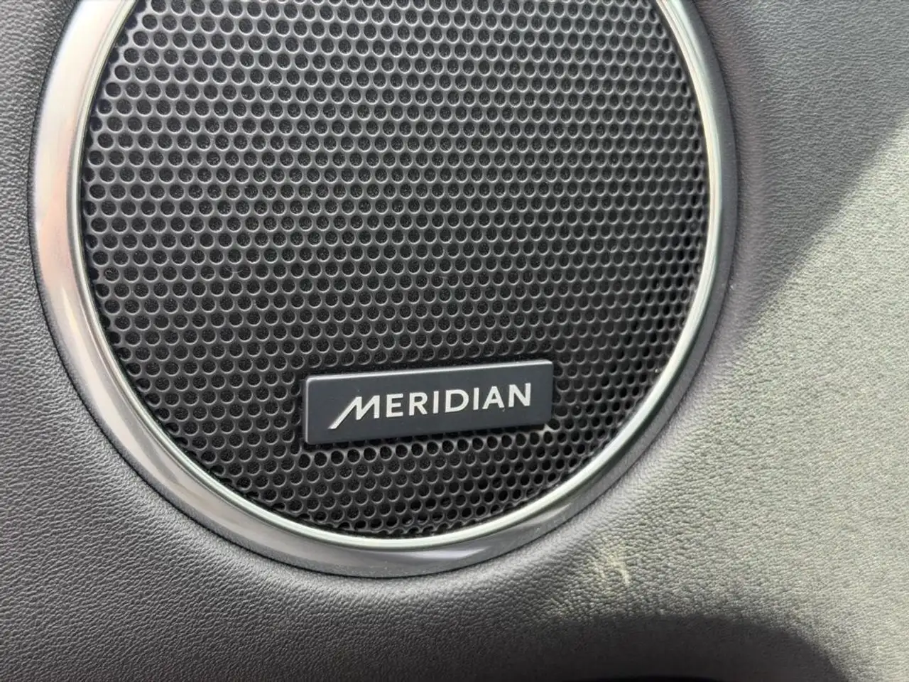 Land Rover Discovery Sport снимка Land Rover Discovery Sport