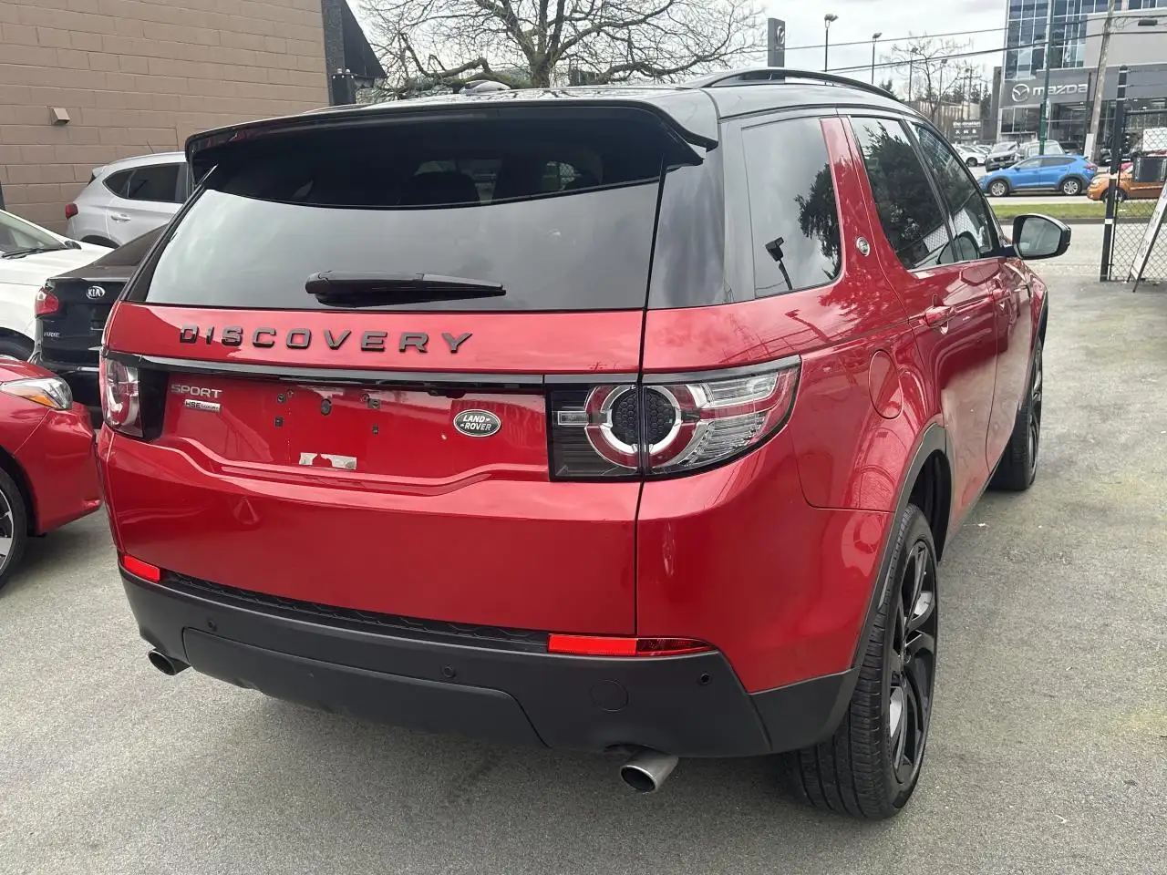 Land Rover Discovery Sport photo Land Rover Discovery Sport