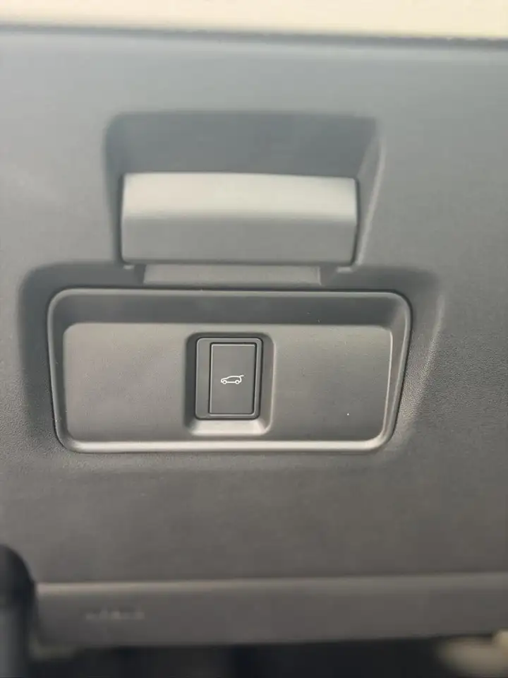 Land Rover Discovery Sport снимка Land Rover Discovery Sport