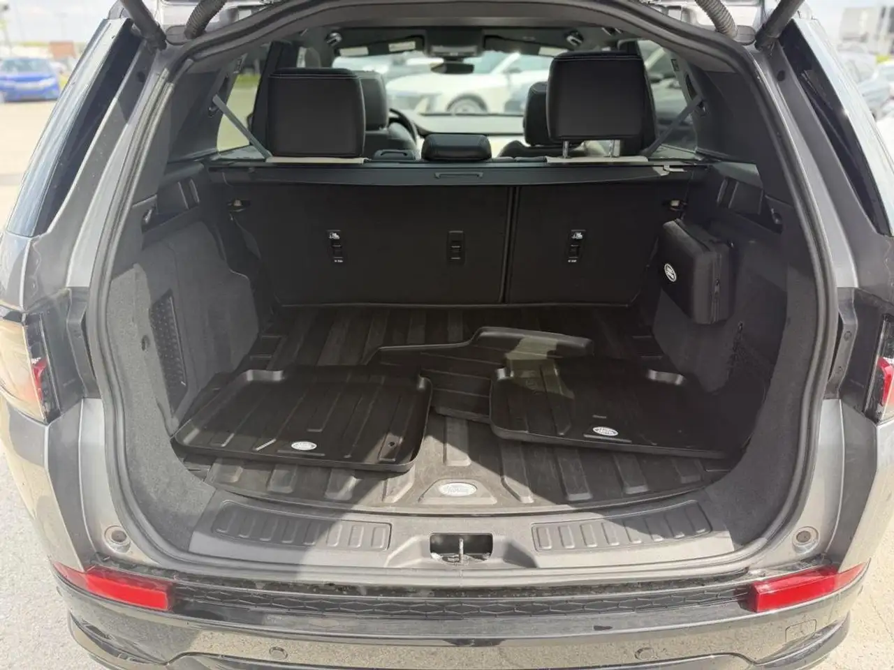 Land Rover Discovery Sport снимка Land Rover Discovery Sport