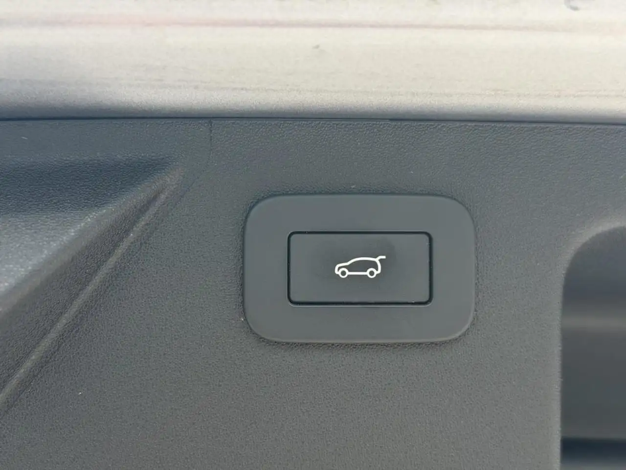 Land Rover Discovery Sport снимка Land Rover Discovery Sport