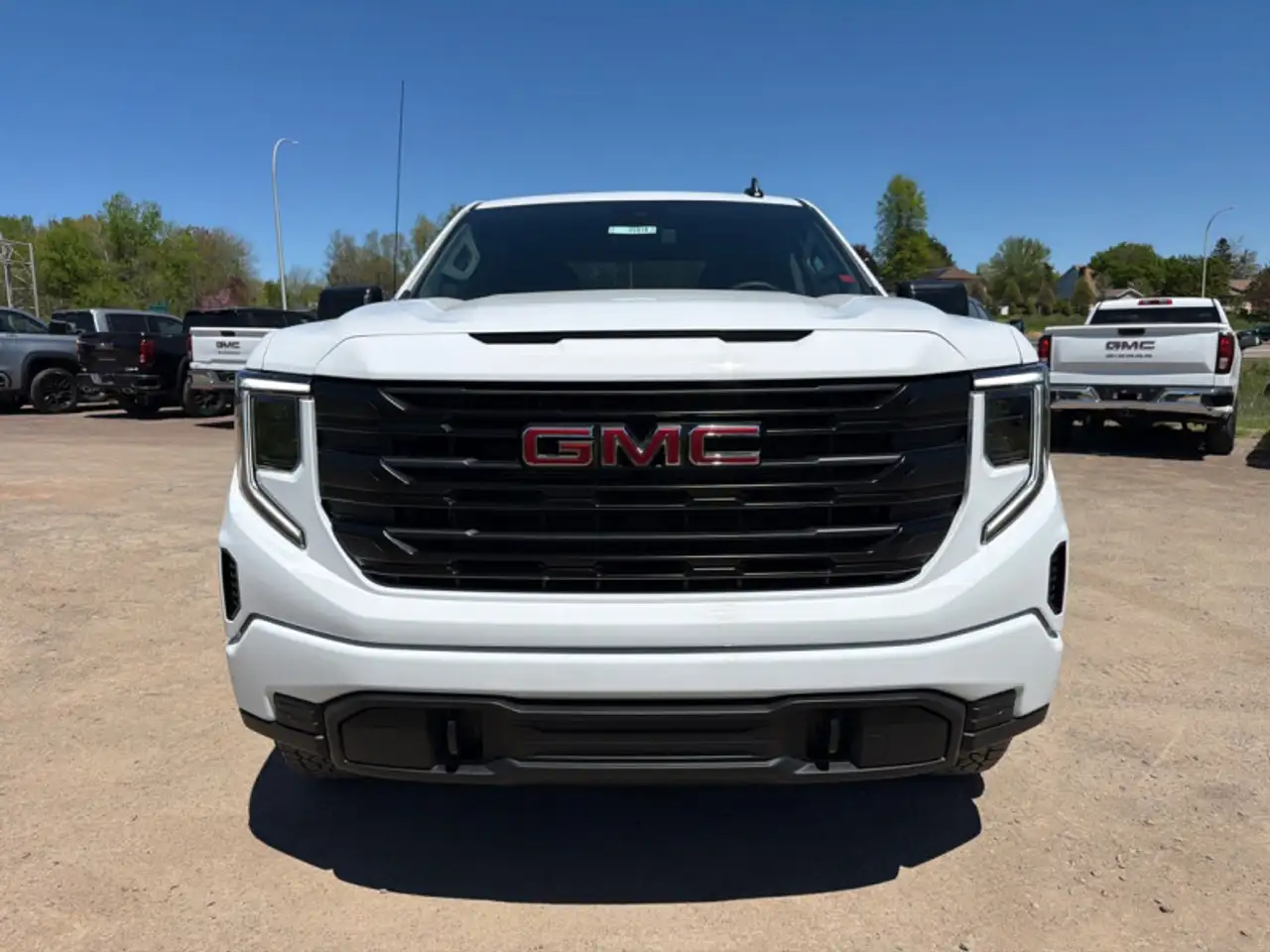 GMC Sierra 1500 photo GMC Sierra 1500