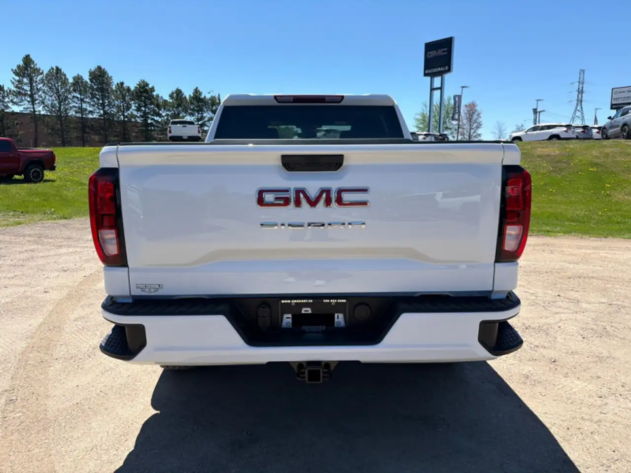 GMC Sierra 1500 photo GMC Sierra 1500