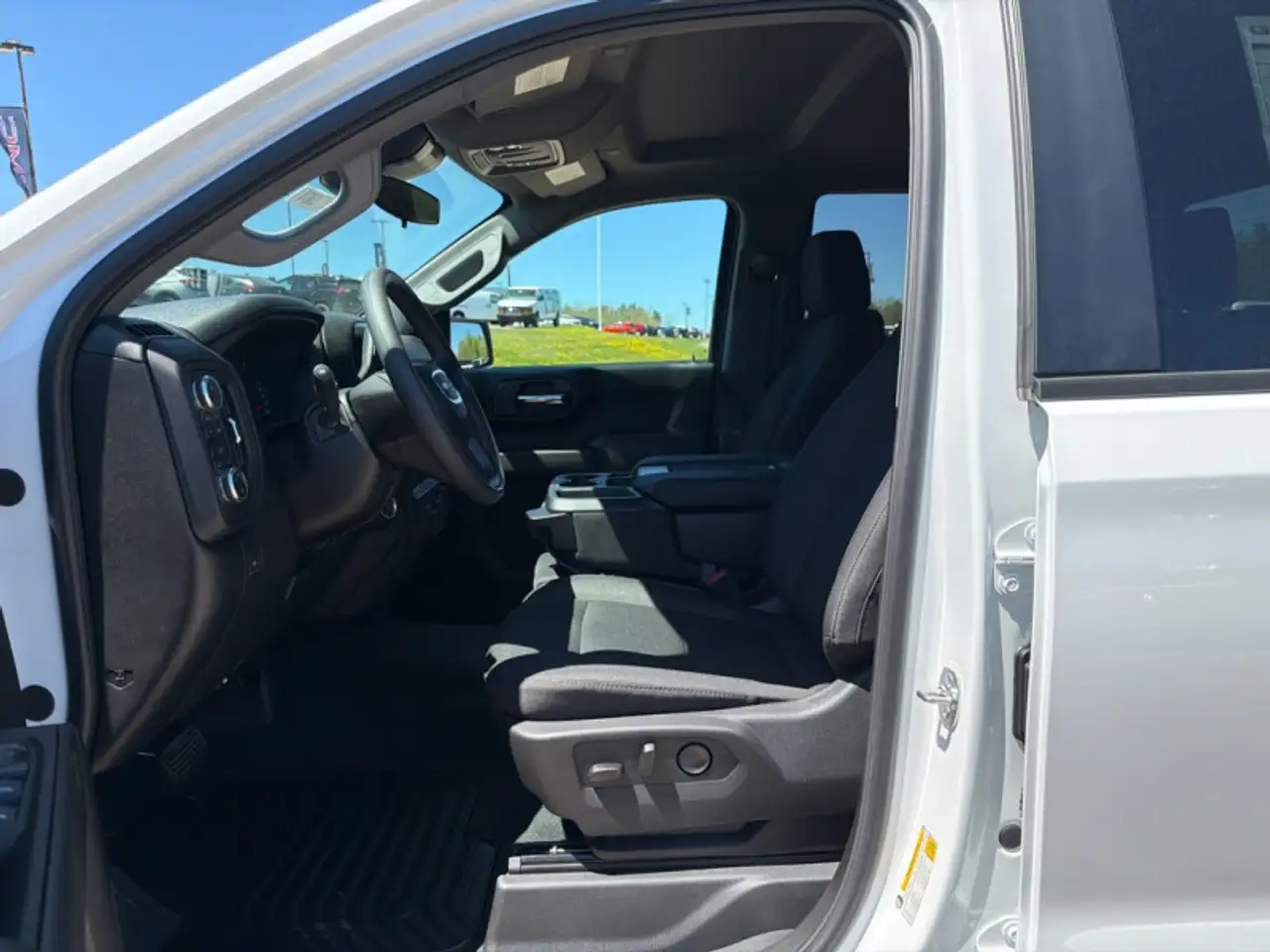 GMC Sierra 1500 photo GMC Sierra 1500