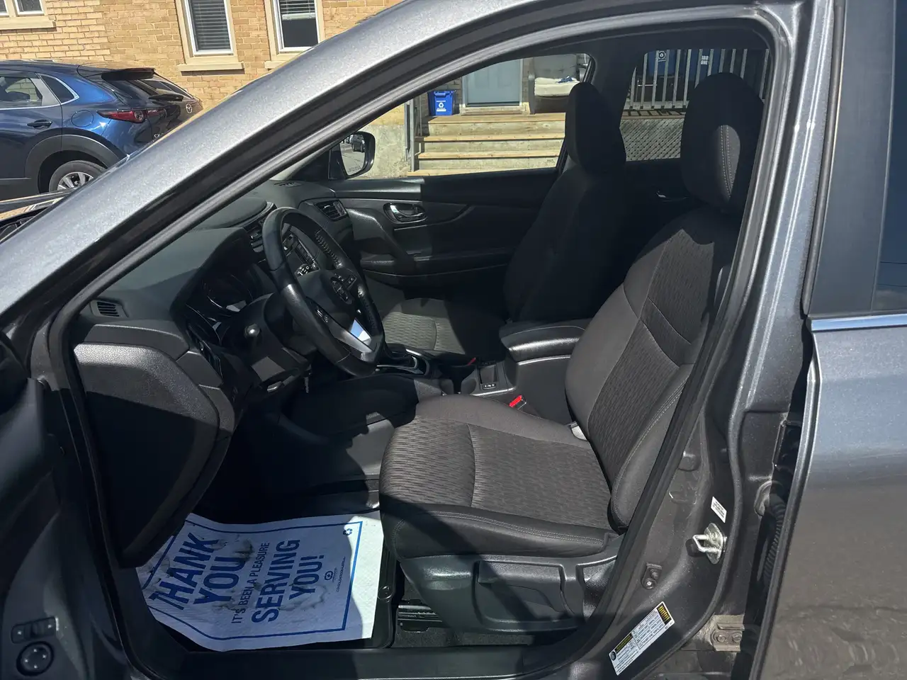 Nissan Rogue снимка Nissan Rogue