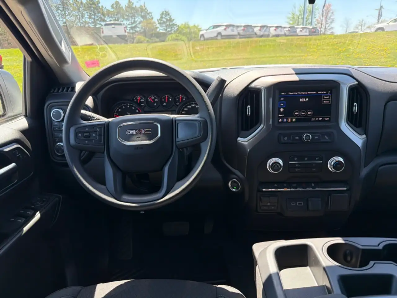 GMC Sierra 1500 photo GMC Sierra 1500