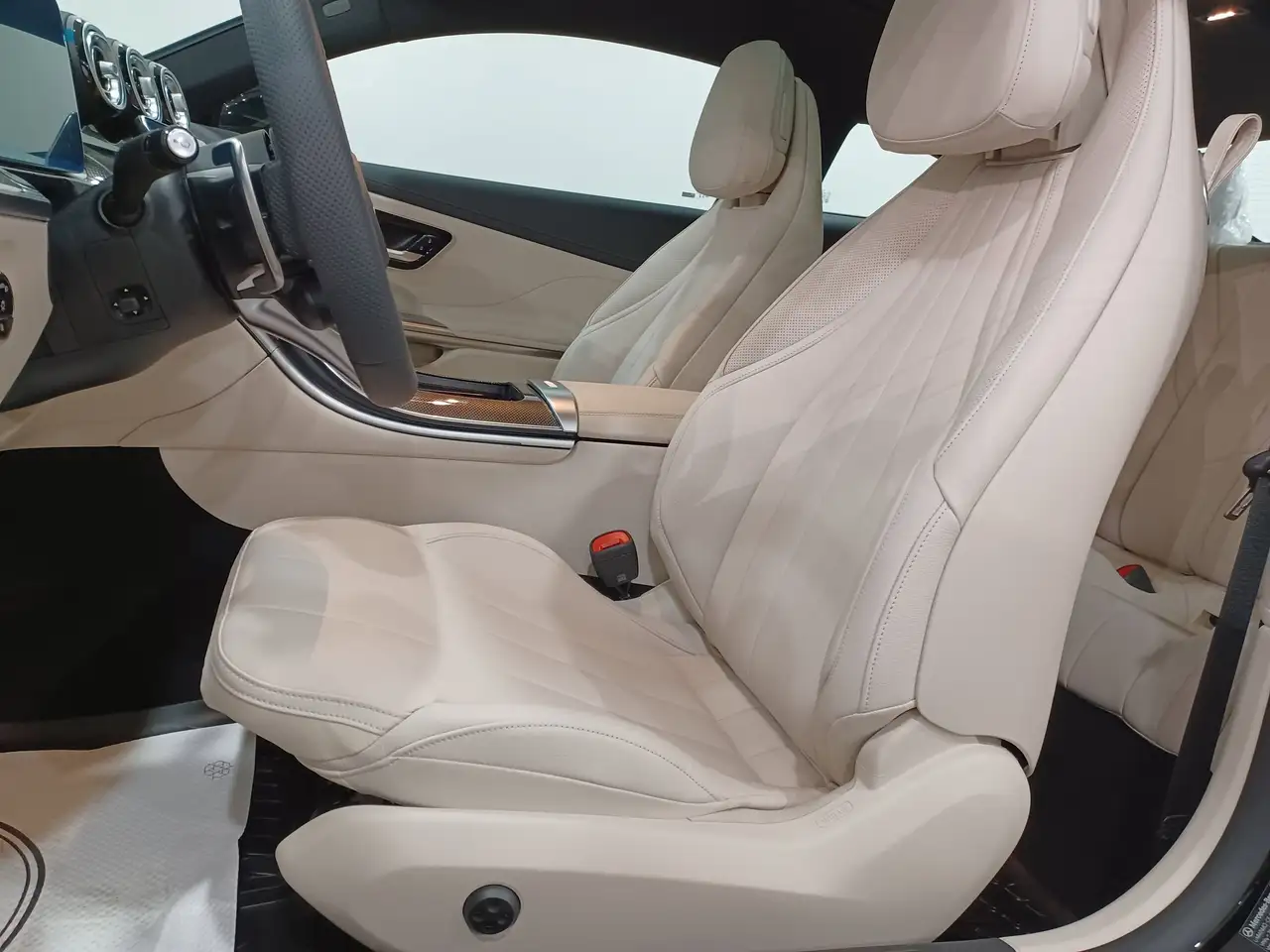 Mercedes-Benz CLE снимка Mercedes-Benz CLE