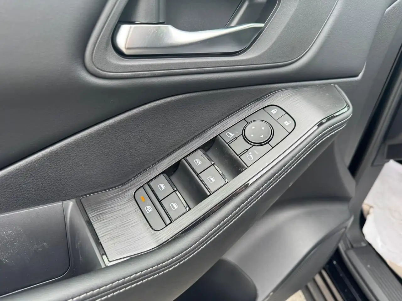 Nissan Rogue photo Nissan Rogue