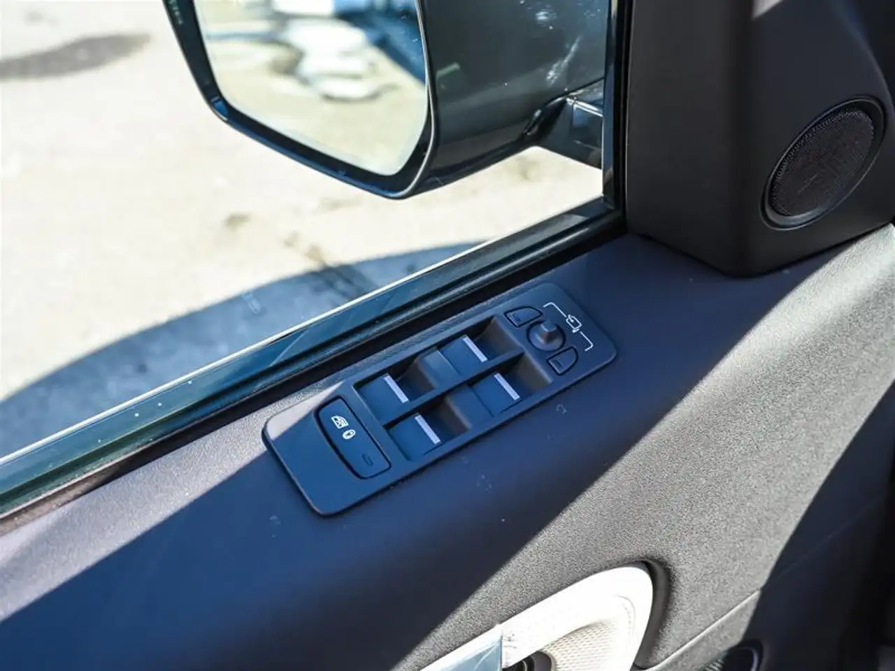Land Rover Discovery Sport снимка Land Rover Discovery Sport