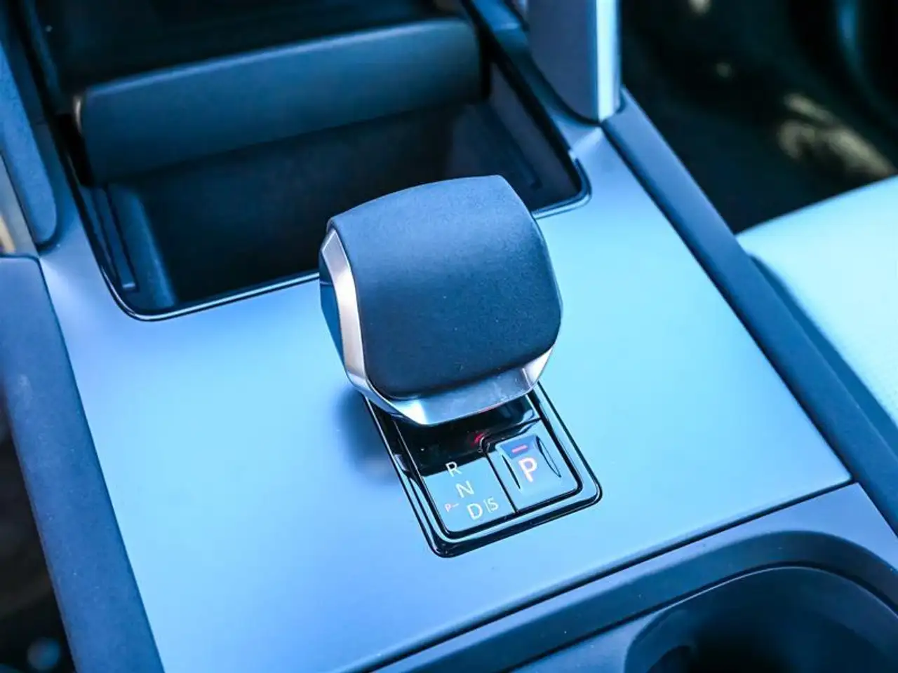 Land Rover Discovery Sport снимка Land Rover Discovery Sport