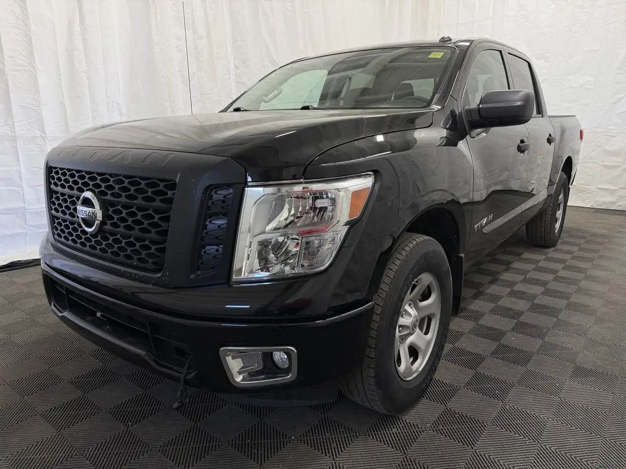 Nissan Titan fotografie Nissan Titan