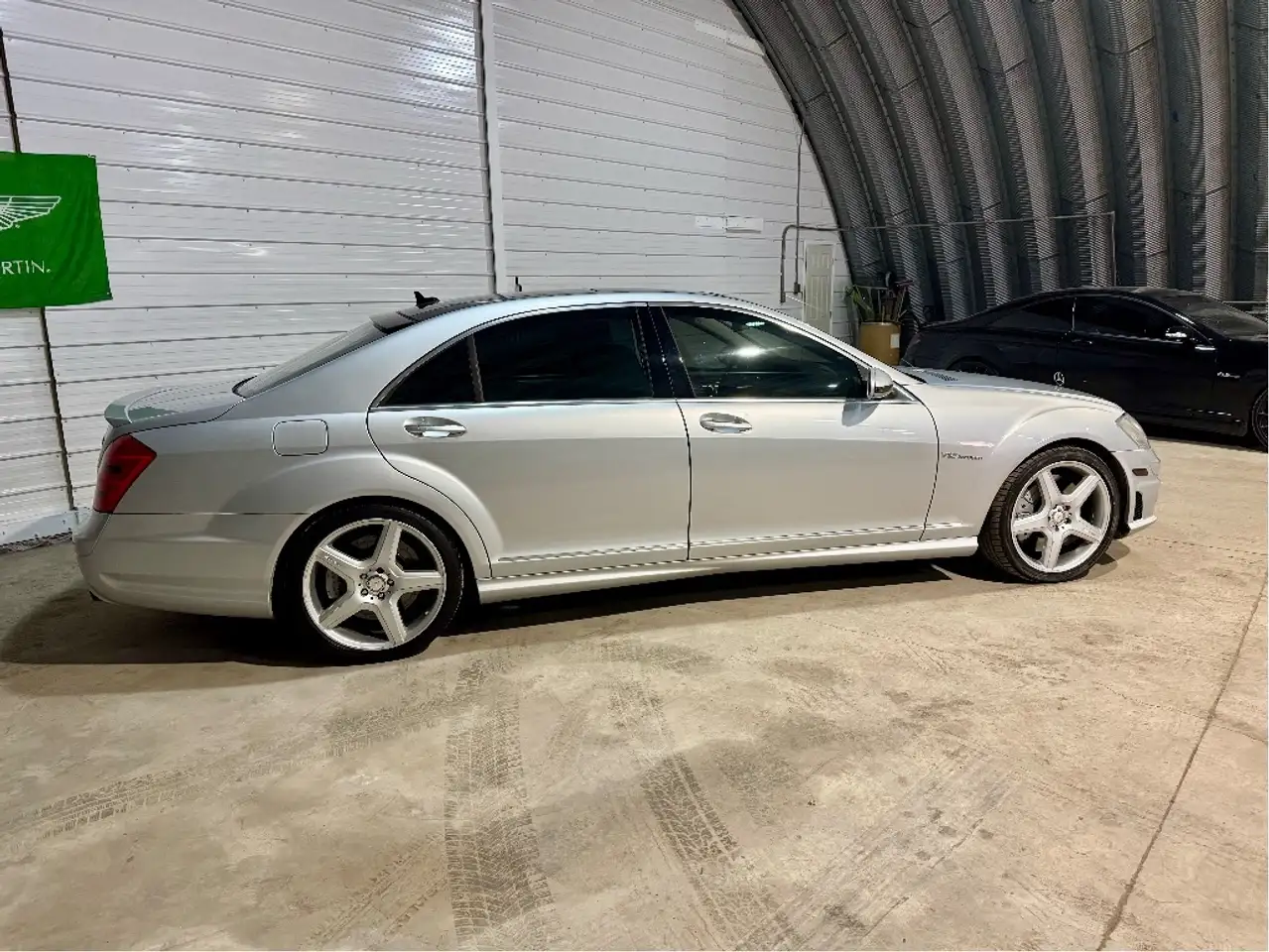 Mercedes-Benz S-Class снимка Mercedes-Benz S-Class