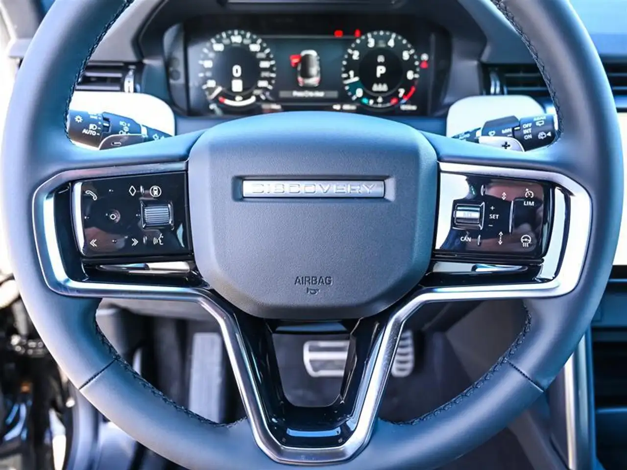 Land Rover Discovery Sport снимка Land Rover Discovery Sport