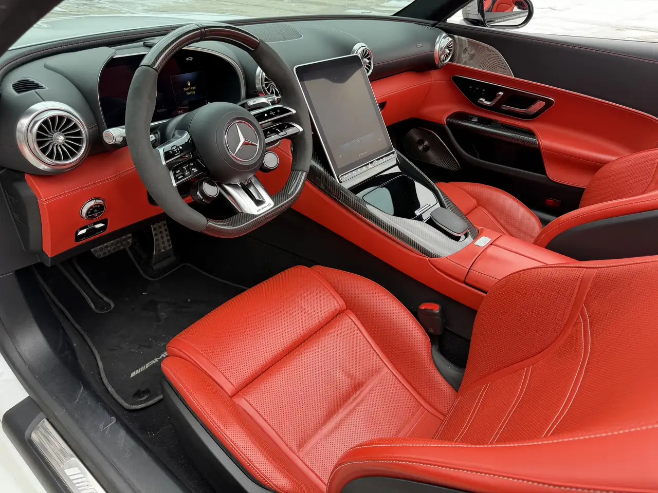 Mercedes-Benz SL снимка Mercedes-Benz SL