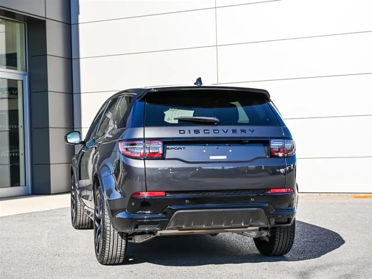 Land Rover Discovery Sport снимка Land Rover Discovery Sport