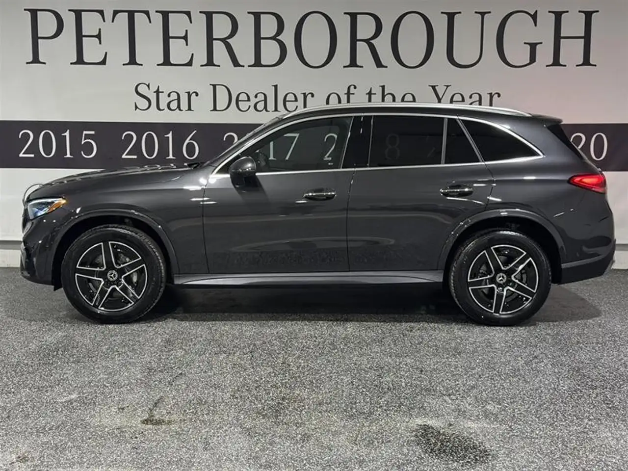 Mercedes-Benz GLC снимка Mercedes-Benz GLC