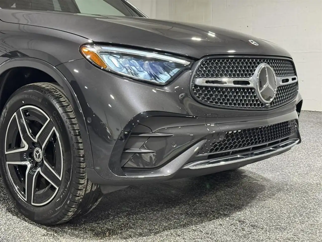 Mercedes-Benz GLC снимка Mercedes-Benz GLC
