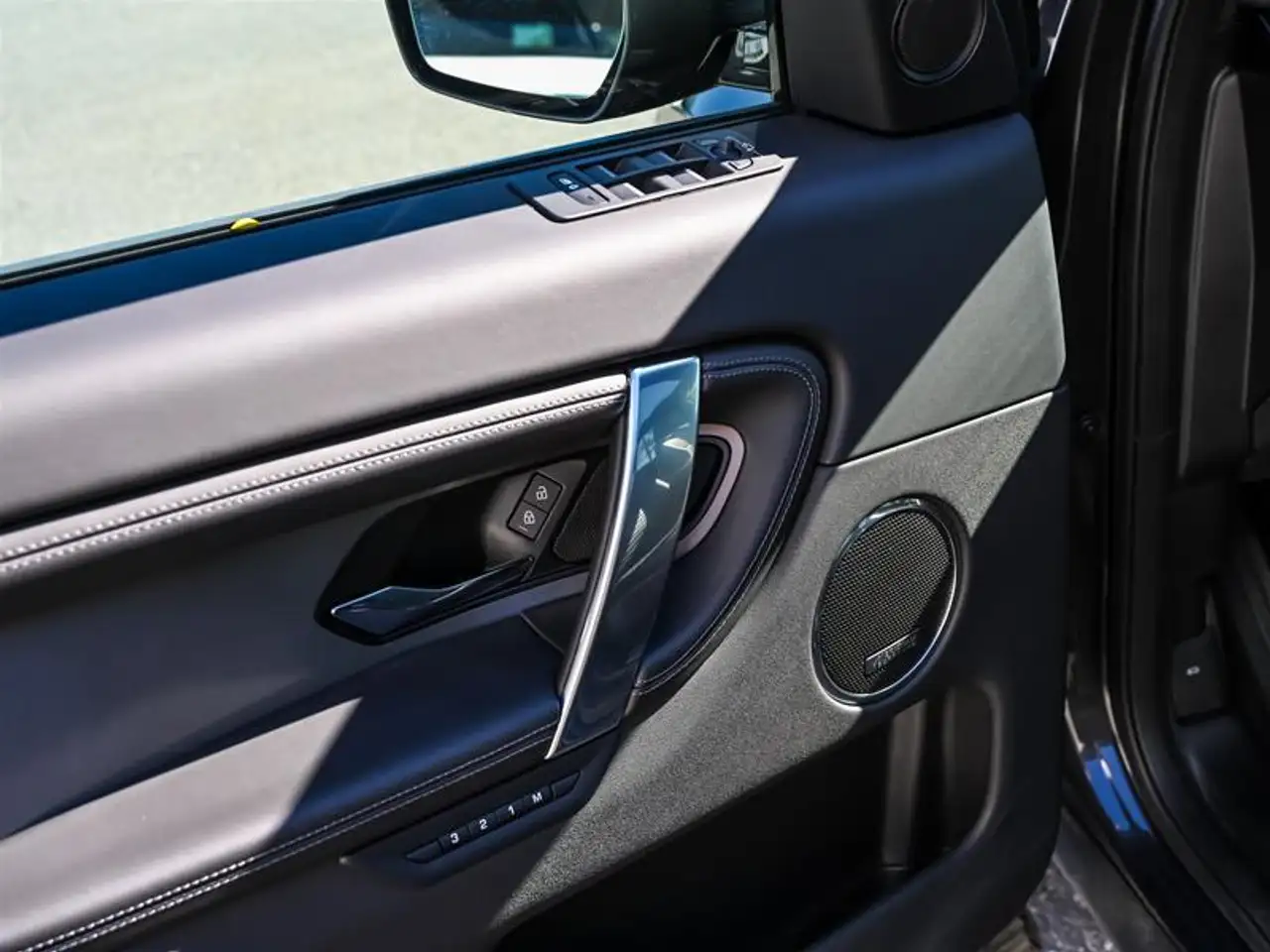 Land Rover Discovery Sport снимка Land Rover Discovery Sport