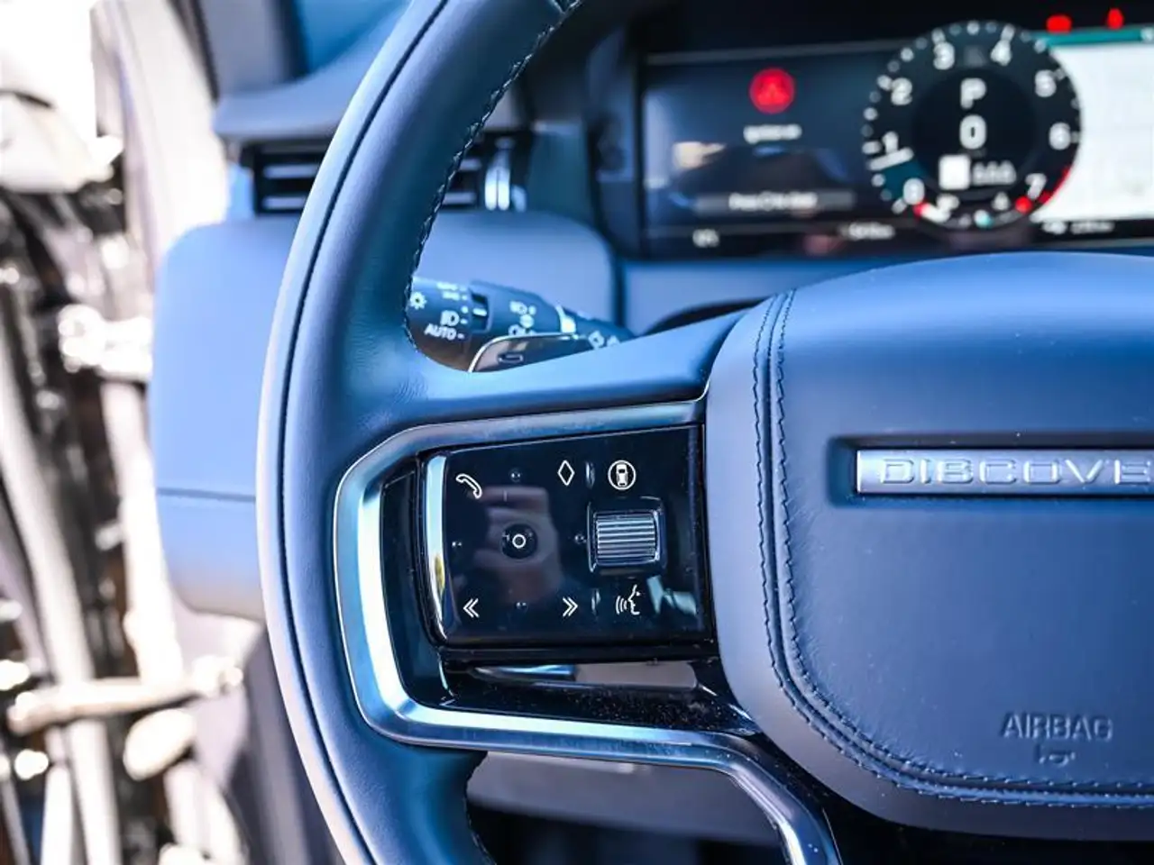 Land Rover Discovery Sport снимка Land Rover Discovery Sport